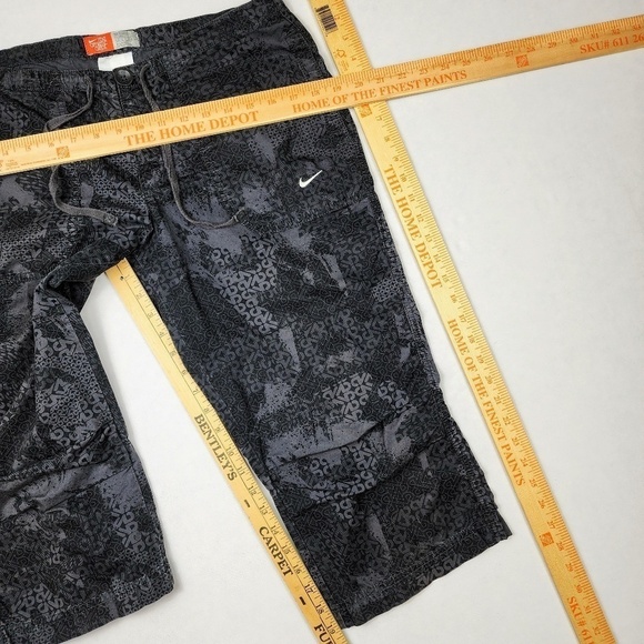 NIKE TRAINING THE ATHLETIC DEPT GRAPHITE BLK CAPRI LONG SHORTS WOMENS SZ. M 8-10 - Picture 7 of 8